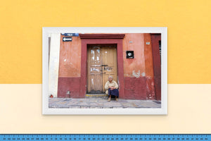 DOPEPICS : 0028 : Framed : Woman In Doorway
